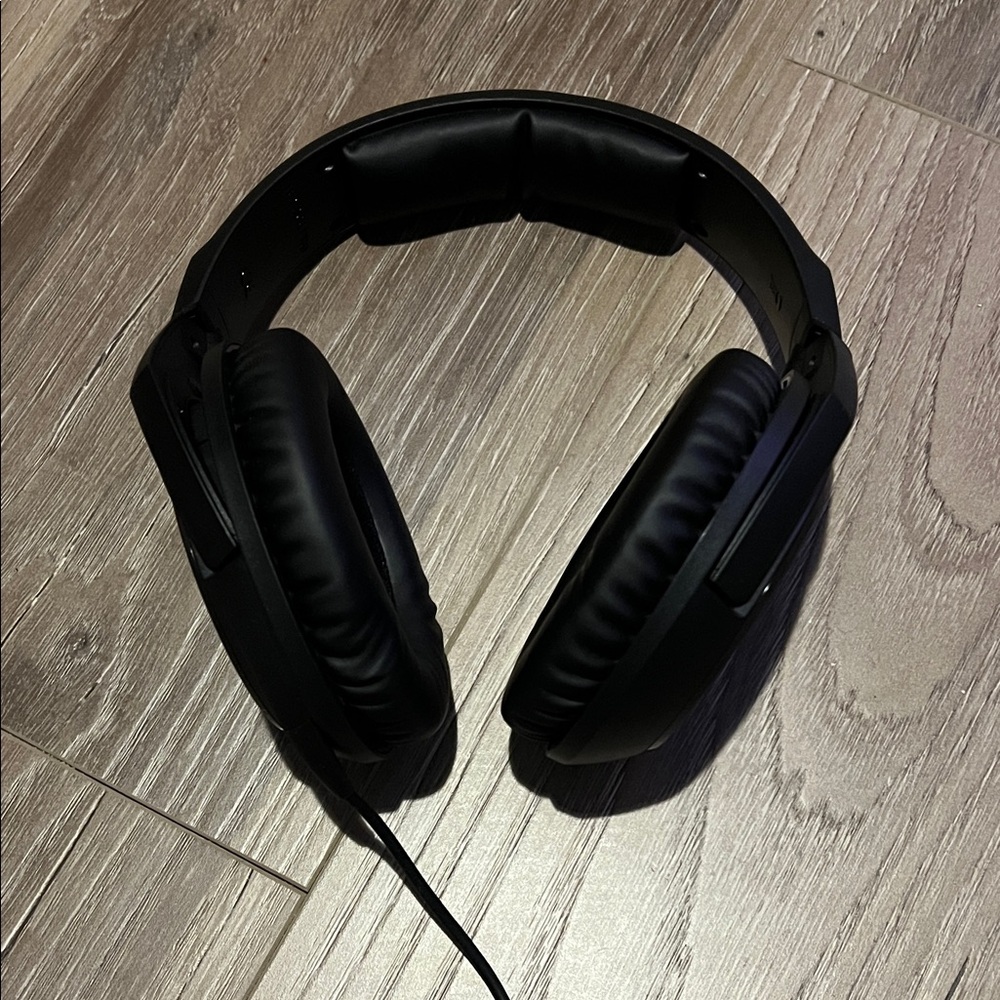 Sennheiser Over-Ear Headphones in Black
